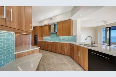 2110 Harbourside Drive #558, Longboat Key, FL 34228 - Photo 27