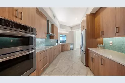 2110 Harbourside Drive #558, Longboat Key, FL 34228 - Photo 5