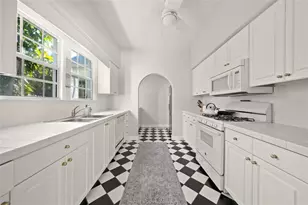 1917 Bahia Vista St, Sarasota, FL 34239 - Photo 11