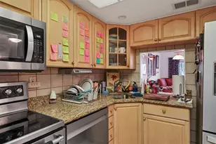 1310 Glen Oaks Dr E, Sarasota, FL 34232 - Photo 15