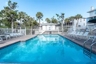 6250 Holmes Blvd, Holmes Beach, FL 34217 - Photo 31