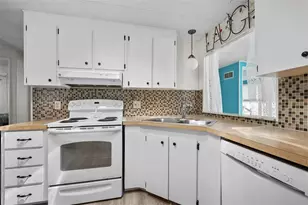 5619 Bayshore Rd, Palmetto, FL 34221 - Photo 19