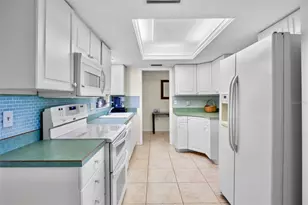 1312 Stafford Ln, Sarasota, FL 34232 - Photo 15