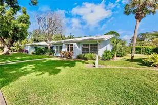 1312 Stafford Ln, Sarasota, FL 34232 - Photo 3