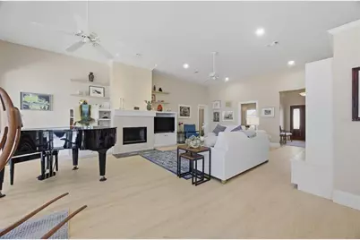 8632 Dunmore Drive, Sarasota, FL 34231 - Photo 9