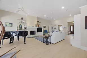 8632 Dunmore Dr, Sarasota, FL 34231 - Photo 9