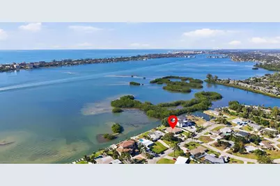 8632 Dunmore Drive, Sarasota, FL 34231 - Photo 3