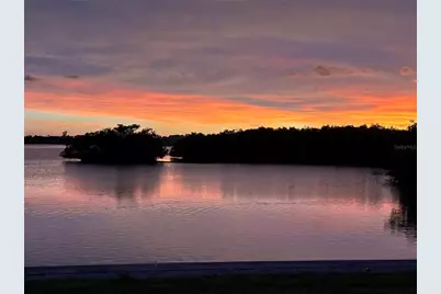 8632 Dunmore Drive, Sarasota, FL 34231 - Photo 37