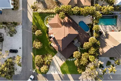 106 49th Street, Holmes Beach, FL 34217 - Photo 3