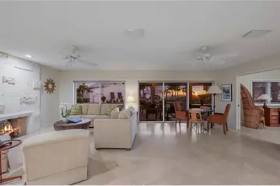 106 49th Street, Holmes Beach, FL 34217 - Photo 9