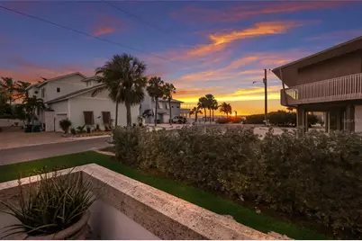 106 49th Street, Holmes Beach, FL 34217 - Photo 13