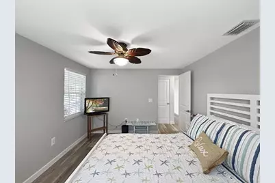 10011 46th Avenue W, Bradenton, FL 34210 - Photo 3