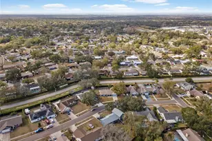 1305 Peachfield Dr, Valrico, FL 33596 - Photo 19