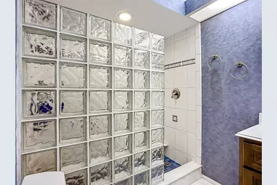 4683 Oak Hollow Drive #3, Sarasota, FL 34241 - Photo 23