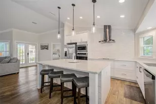 5708 Holmes Blvd, Holmes Beach, FL 34217 - Photo 7