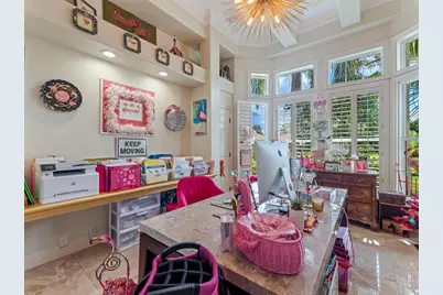 8687 Woodbriar Drive, Sarasota, FL 34238 - Photo 13