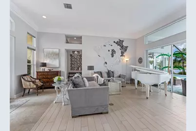 8687 Woodbriar Drive, Sarasota, FL 34238 - Photo 3