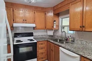 3222 Aspen Terrace, Sarasota, FL 34237 - Photo 9