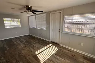 425 Palmetto Dr, Venice, FL 34293 - Photo 17