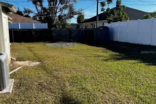 425 Palmetto Dr, Venice, FL 34293 - Photo 21