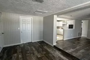 425 Palmetto Dr, Venice, FL 34293 - Photo 5