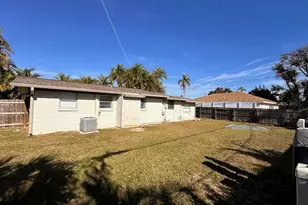 425 Palmetto Dr, Venice, FL 34293 - Photo 27
