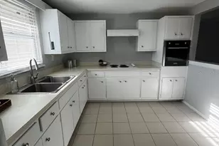 425 Palmetto Dr, Venice, FL 34293 - Photo 15