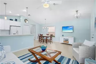 12642 Shimmering Oak Cir, Venice, FL 34293 - Photo 5