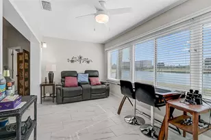 1611 Fairway Oaks Dr, Palmetto, FL 34221 - Photo 15