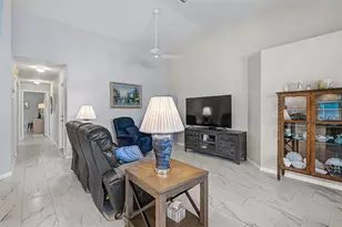 1611 Fairway Oaks Dr, Palmetto, FL 34221 - Photo 9