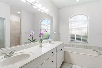 4991 Cedar Oak Way, Sarasota, FL 34233 - Photo 47