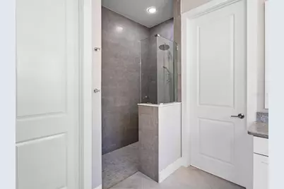 8262 Grande Shores Drive, Sarasota, FL 34240 - Photo 37