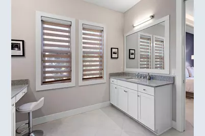 8262 Grande Shores Drive, Sarasota, FL 34240 - Photo 35