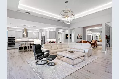 8262 Grande Shores Drive, Sarasota, FL 34240 - Photo 15