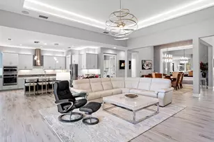 8262 Grande Shores Dr, Sarasota, FL 34240 - Photo 15