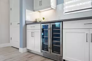 8262 Grande Shores Dr, Sarasota, FL 34240 - Photo 27