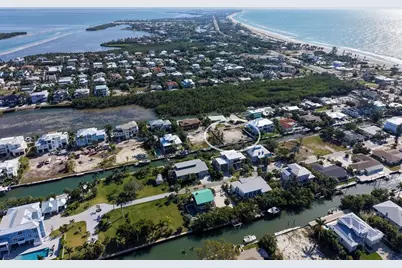 579 Bayview Drive, Longboat Key, FL 34228 - Photo 11