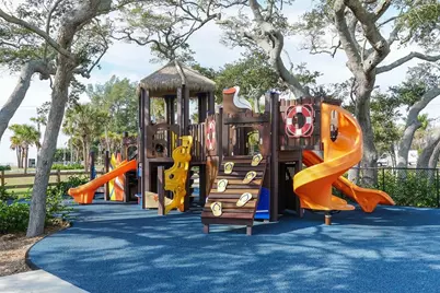 579 Bayview Drive, Longboat Key, FL 34228 - Photo 13