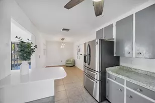 2945 Michigan St, Sarasota, FL 34237 - Photo 11