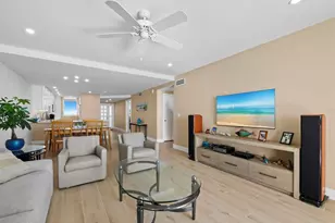 1135 Gulf of Mexico Dr, Longboat Key, FL 34228 - Photo 17