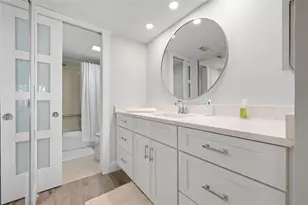 5260 Gulf of Mexico Dr, Longboat Key, FL 34228 - Photo 15