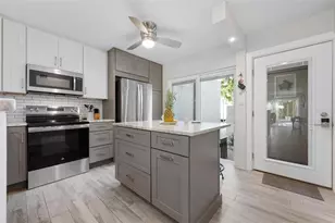 5260 Gulf of Mexico Dr, Longboat Key, FL 34228 - Photo 5