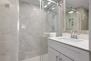 5260 Gulf of Mexico Dr, Longboat Key, FL 34228 - Photo 17