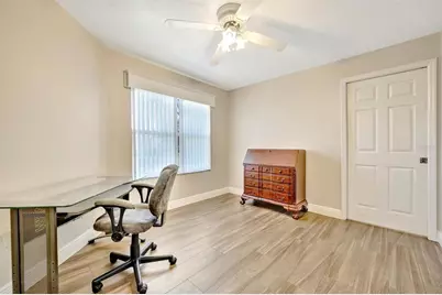 1612 Fairway Oaks Drive, Palmetto, FL 34221 - Photo 7