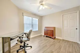 1612 Fairway Oaks Dr, Palmetto, FL 34221 - Photo 7