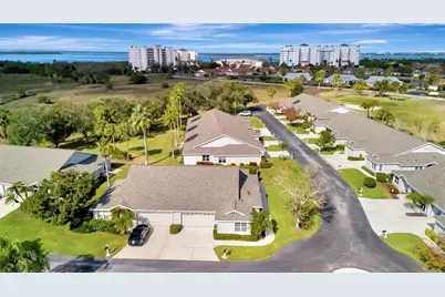 1612 Fairway Oaks Drive, Palmetto, FL 34221 - Photo 9