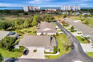 1612 Fairway Oaks Dr, Palmetto, FL 34221 - Photo 9