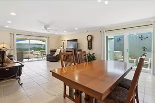 3908 Center Gate Cir, Sarasota, FL 34233 - Photo 9