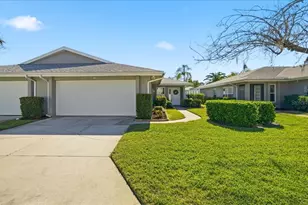 3908 Center Gate Cir, Sarasota, FL 34233 - Photo 3