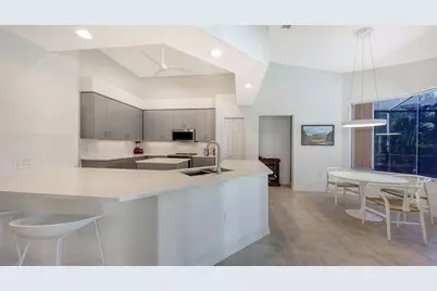 4704 Sweetmeadow Circle, Sarasota, FL 34238 - Photo 17